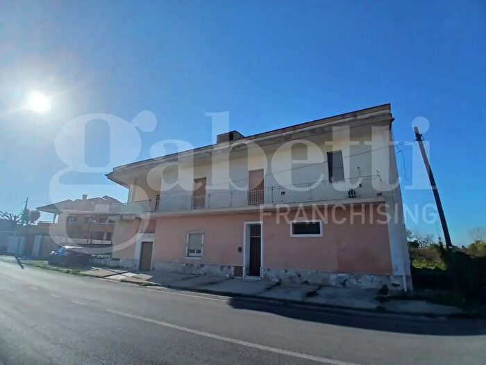 Appartamento quadrilocale in vendita in Via Santa Maria La Fossa Snc, Capua