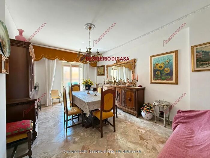 Appartamento con 5 locali in vendita in Via B Manfredi Monreale, Monreale