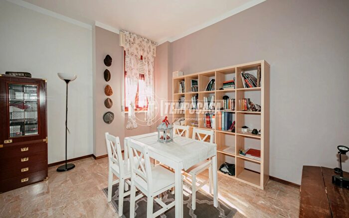 Appartamento trilocale in vendita in Via Lucania, Vigevano