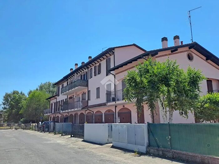 Appartamento trilocale in vendita in Via Pilastrino, Bagnara Di Romagna