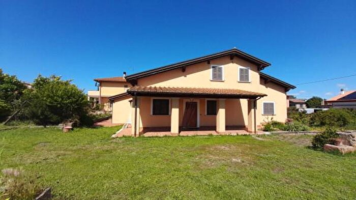 Casa con 6 locali in vendita in Via di Pratigliolo, Bracciano