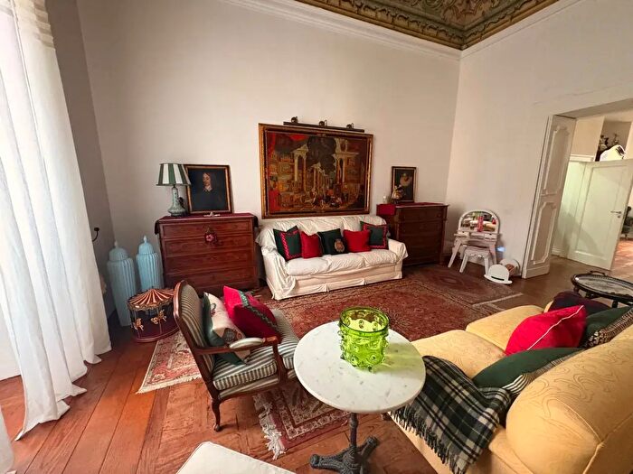 Appartamento quadrilocale in vendita in Via Purgatorio, Torre Del Greco