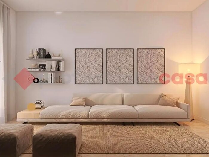 Appartamento trilocale in vendita in Via Appia Nuova, Roma