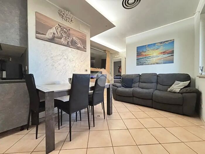 Casa trilocale in vendita in Via Pescara, Pineto