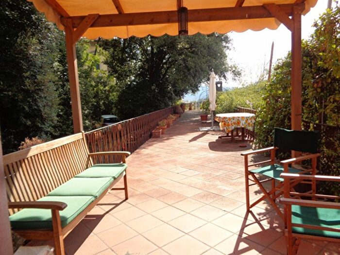 Appartamento trilocale in affitto in Via dei Massoni, Bolognese, Firenze