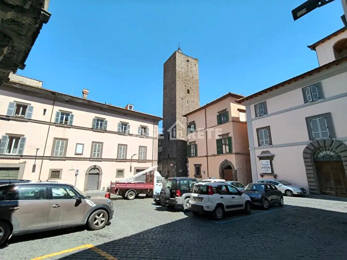 Appartamento bilocale in vendita in Via San Simeone, Viterbo