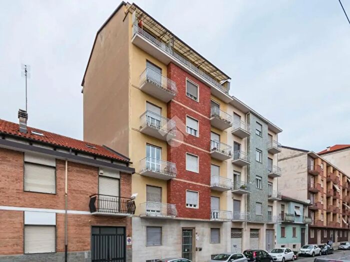 Appartamento bilocale in vendita in Via Vipacco, Torino