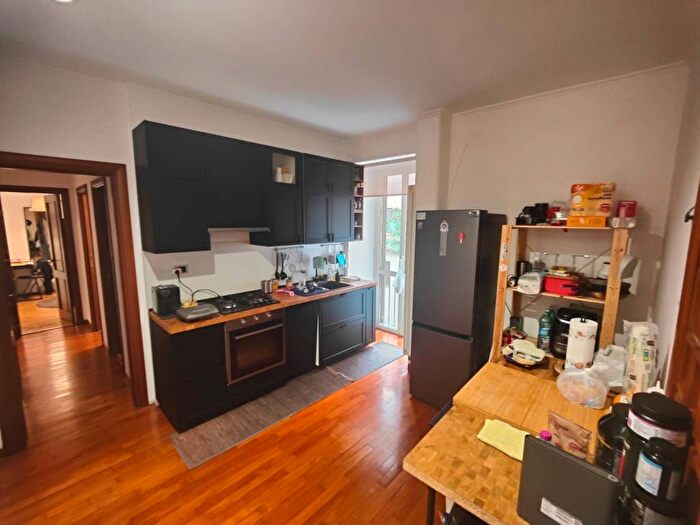 Appartamento quadrilocale in affitto in Via Domenico Cimarosa, Vomero, Napoli