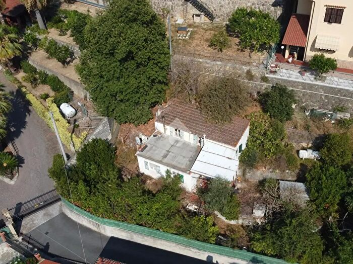Casa trilocale in vendita in Regione Gurabba, Vallecrosia