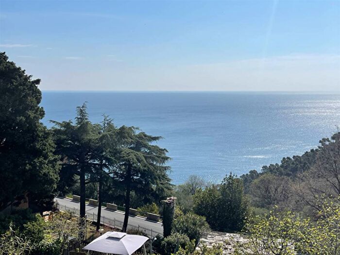 Appartamento trilocale in affitto in Via Millelire, Bergeggi