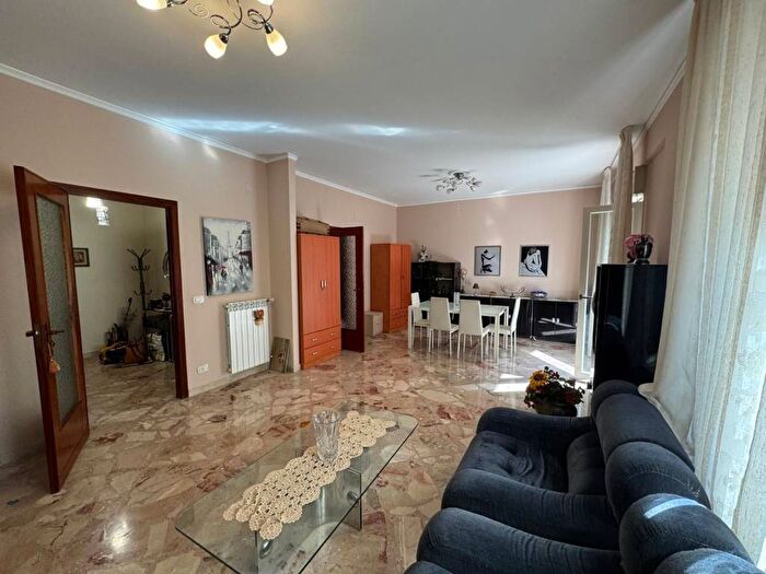 Appartamento quadrilocale in affitto in Via Villa di Napoli, Calatafimi Bassa Indipendenza, Palermo