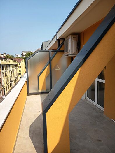 Appartamento trilocale in affitto in Milano