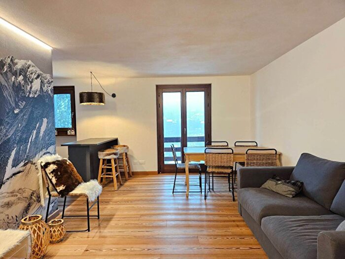 Appartamento trilocale in affitto in Via della Vittoria, Centro, Courmayeur