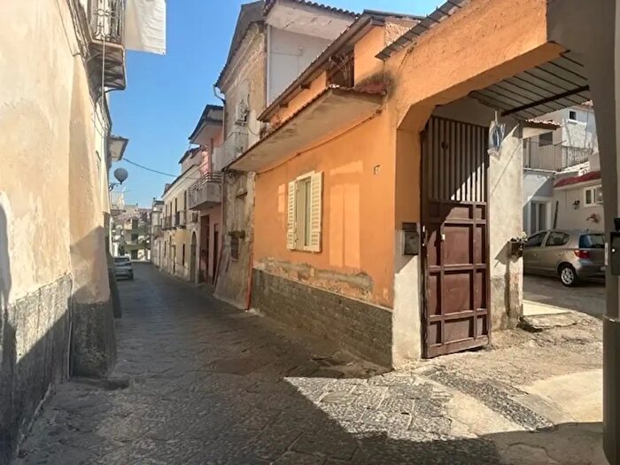 Appartamento trilocale in vendita in Parete