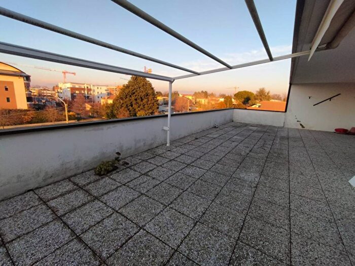 Appartamento quadrilocale in affitto in Via della Misericordia, Vedano al Lambro