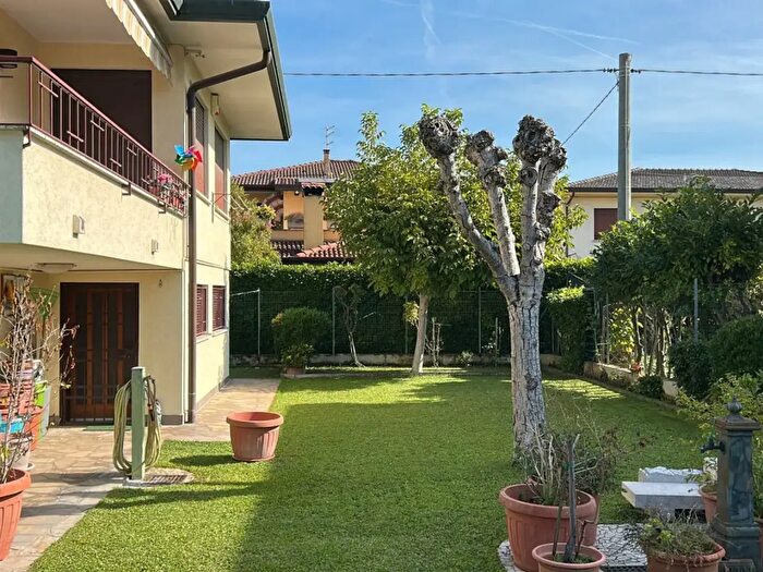 Casa con 5 locali in vendita in Montegrotto Terme