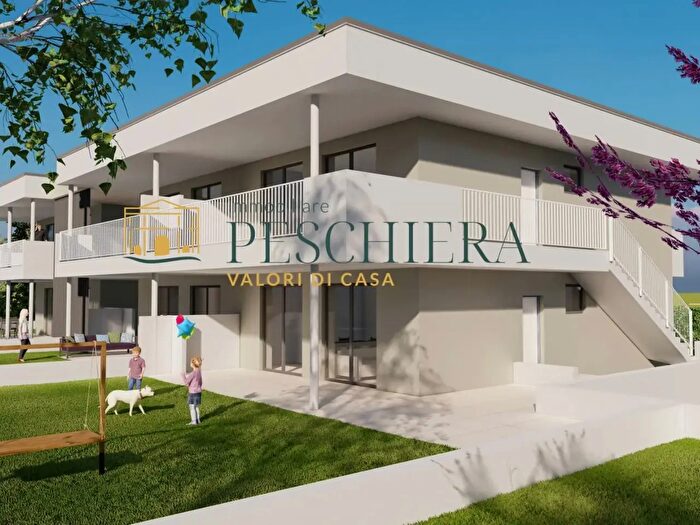 Appartamento trilocale in vendita in Via Dott Mario Massangrande, Valeggio Sul Mincio