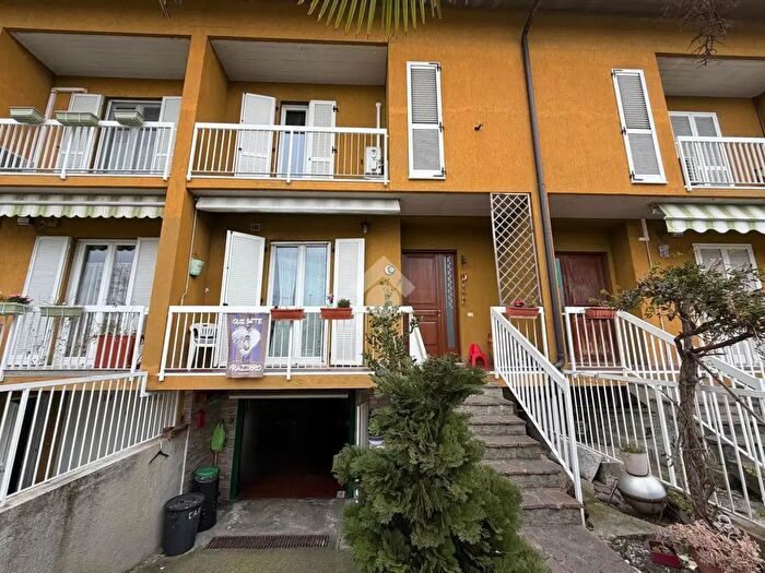 Appartamento quadrilocale in vendita in Via Trieste, Filago