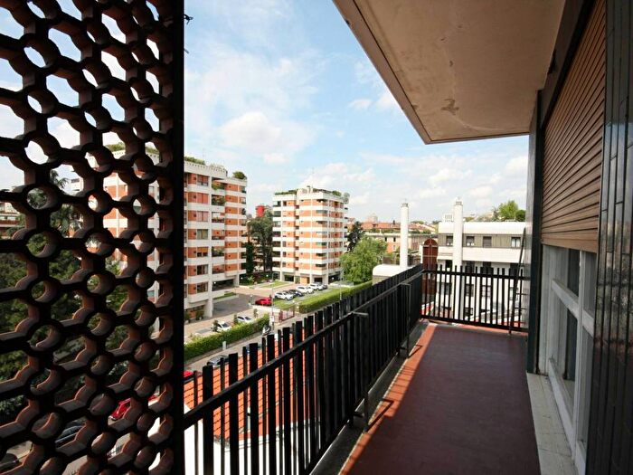 Appartamento bilocale in affitto in Via Emilio Morosini, Montenero, Milano