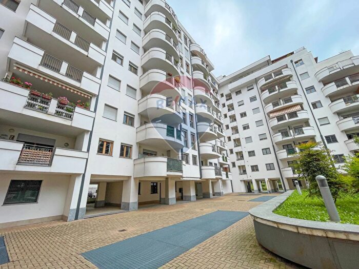 Appartamento monolocale in vendita in Via Caduti in Missione di Pace, Milano