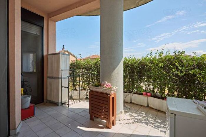 Appartamento trilocale in vendita in Via Ada Negri, Bollate