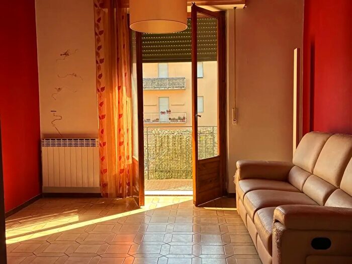 Appartamento con 5 locali in vendita in Poggibonsi