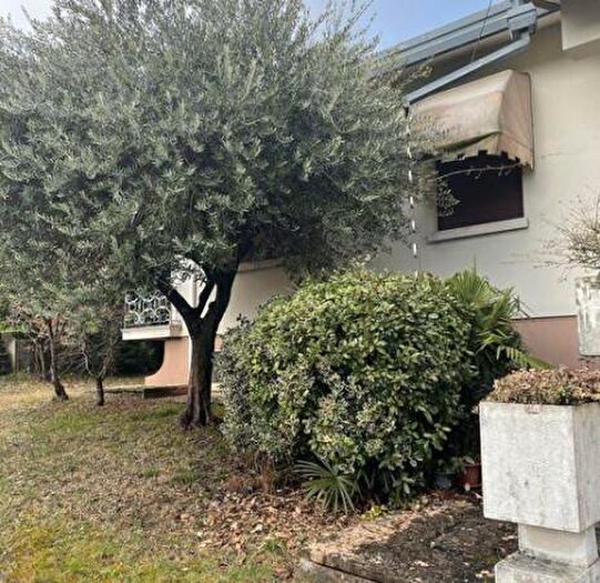 Casa con 6 locali in vendita in Conegliano