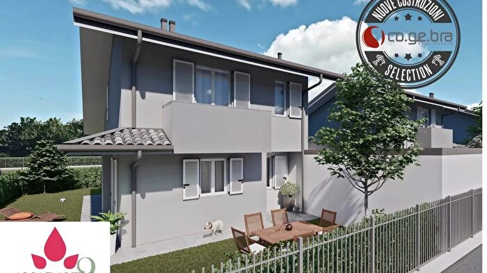 Casa quadrilocale in vendita in Via Misentasca Misinto, Misinto