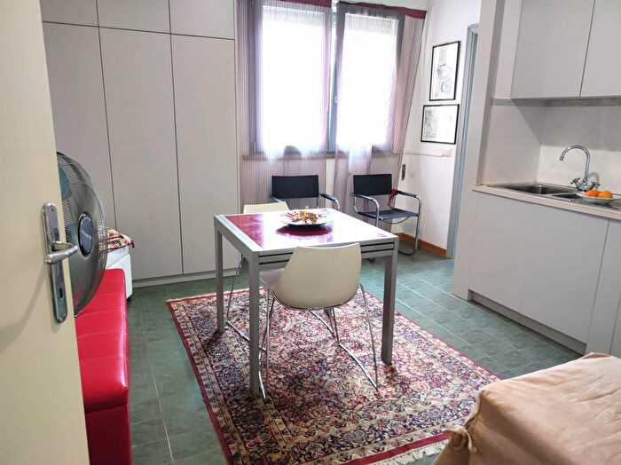 Appartamento trilocale in vendita in Viareggio