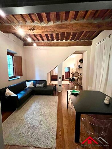 Casa con 6 locali in vendita in Vecchiano