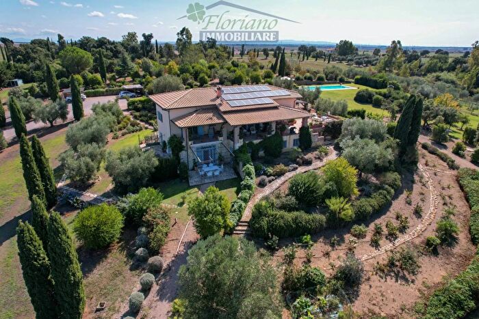 Casa con 16 locali in vendita in Località Cacciata Grande, Montalto Di Castro