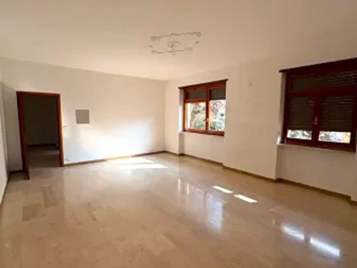 Appartamento con 5 locali in vendita in Via Garessio, Torino