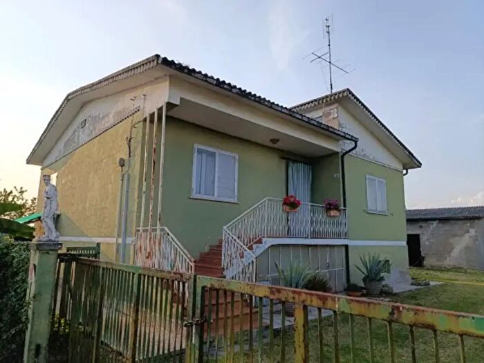 Casa quadrilocale in vendita in Via Giacomo Matteotti d, Castelnuovo Rangone