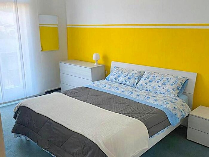 Appartamento quadrilocale in affitto in Via Giovanni Segantini, Navigli Darsena, Milano