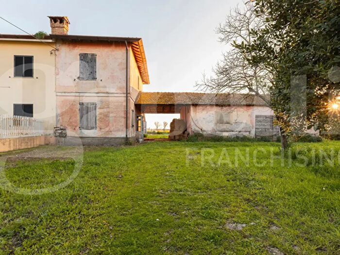 Casa trilocale in vendita in Strada del Truglio, Latina