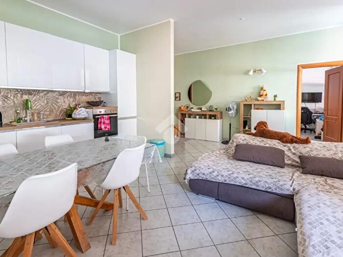 Appartamento con 5 locali in vendita in Via San Giovanni Bosco, Ivrea