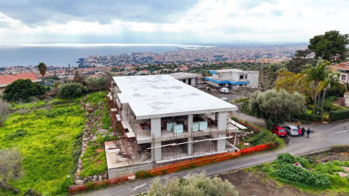 Appartamento trilocale in vendita in Via Piave, San Gregorio Di Catania