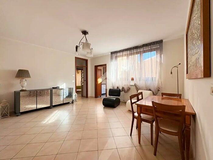 Appartamento trilocale in vendita in Largo Mario Bianco, Lanciano