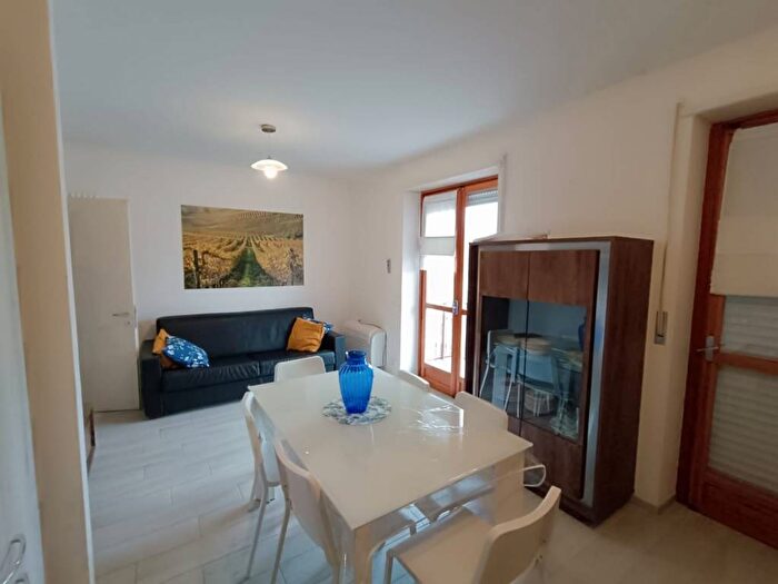 Appartamento quadrilocale in affitto in Via Santa Margherita, Corso Langhe Moretta Corso Cortemilia, Alba