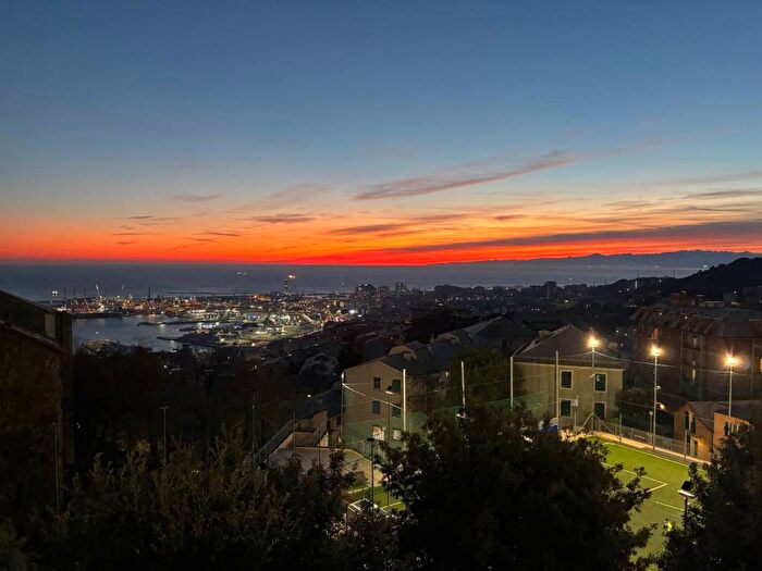 Appartamento trilocale in affitto in Via Vincenzo Maculano, Oregina, Genova