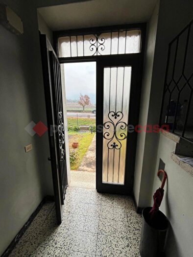 Casa con 10 locali in vendita in Piazza Giacomo Matteotti, Cazzano Di Tramigna