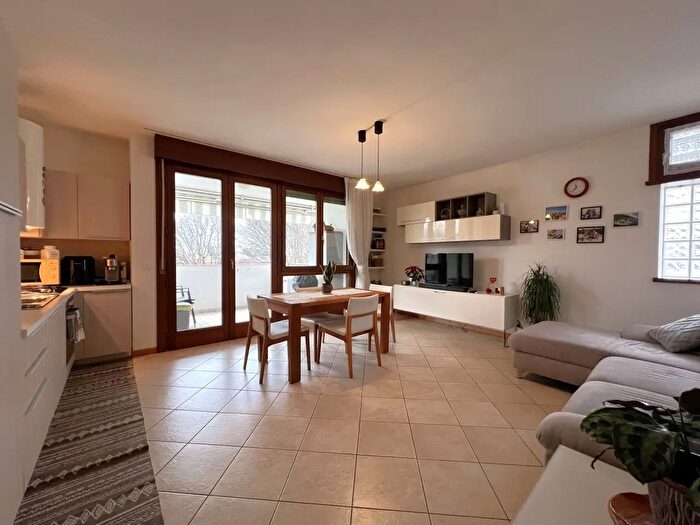 Appartamento quadrilocale in vendita in Viale Grigoletti, Pordenone