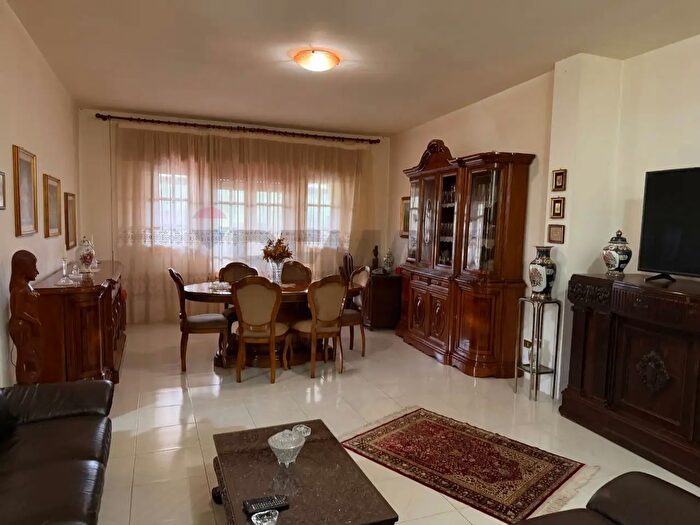 Appartamento con 6 locali in vendita in Via Comunale Ranteria, Santa Flavia