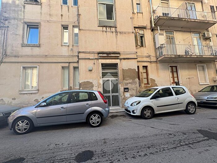 Appartamento quadrilocale in vendita in Via Alcantara, Ragusa