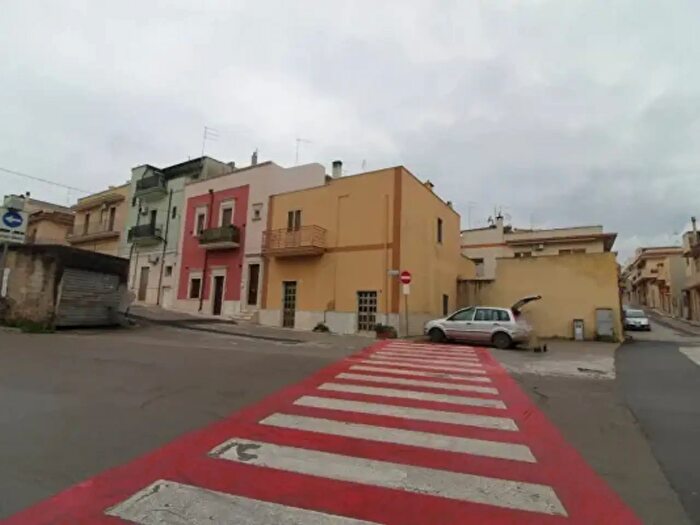 Appartamento con 6 locali in vendita in Via Settembre, Villa Castelli