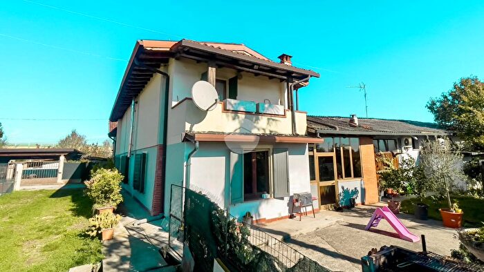 Casa con 5 locali in vendita in Via S Giovanni, Chiari