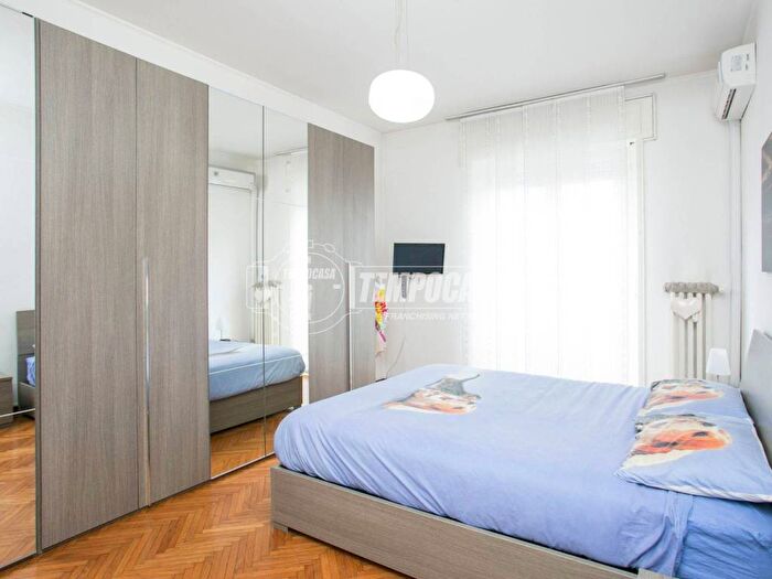 Appartamento bilocale in affitto in Via Lorenteggio, Tripoli Soderini, Milano