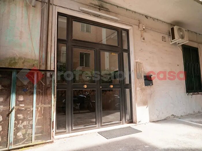 Appartamento trilocale in vendita in Via Libertà, Portici