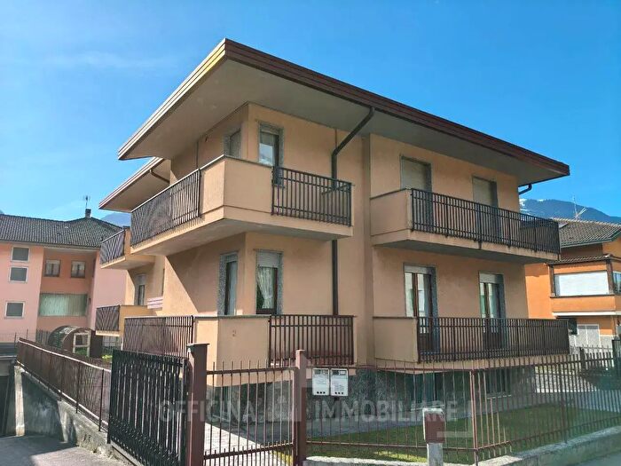 Appartamento con 5 locali in vendita in Via Chiavenna, Morbegno