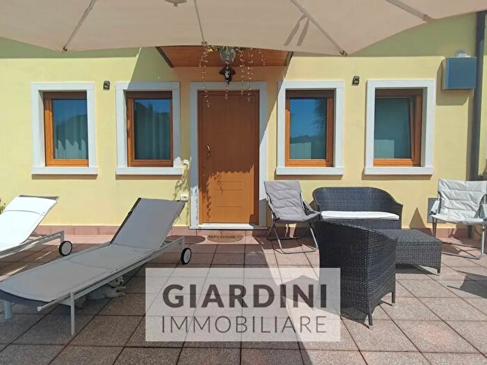 Casa con 5 locali in vendita in Via Ghelpach, Gallio
